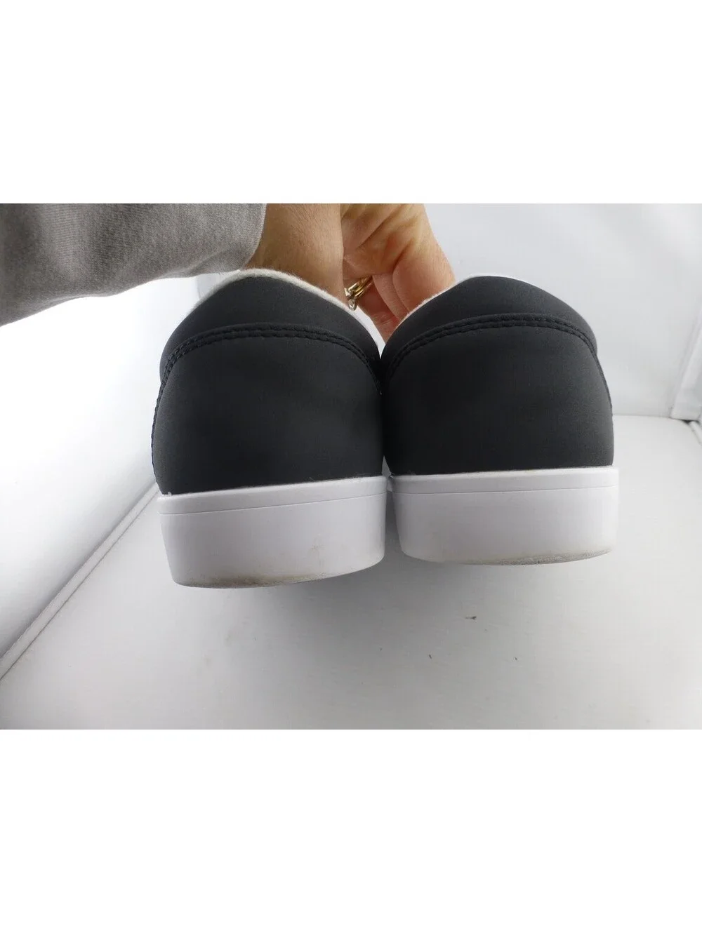 Puma Women's Black Slip-On Casual Shoes Sneakers US 7 EUR 39 UK 6 - M12
